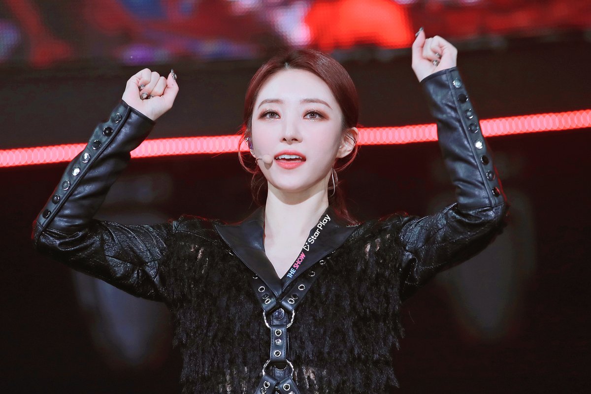 mystarplay's tweet photo. 📻[#STARPLAY] SP72.5Mhz #SPDIO _210223📻

❤️Song of the Day❤️
<#Dreamcatcher - Scream>

"슬퍼하지 마라 No more No more No more
날 위해 No more No more No more"

@hf_dreamcatcher #JIU #SUA #SIYEON #YOOHYEON #DAMI #HANDONG #GAHYEON #gleammedia https://t.co/8E4WagbPrQ