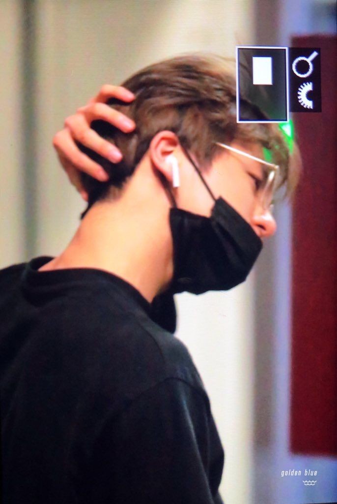 _emjayc's tweet photo. มึง เค้าคือไทป์ fucking hot nerd อ่ะ.. https://t.co/XrMbDMlaRi
