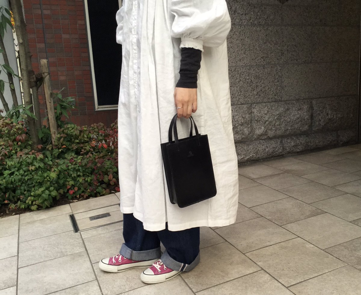 nrkyoto's tweet photo. ：GLENROYAL：

ブライドルレザー特有の光沢感が上品な印象に...

耐久性と撥水性にも優れており、
経年変化を楽しみながら長年愛用して頂けます。

#nestRobe #ネストローブ #京都 #kyoto
#セレクト #glenroyal #グレンロイヤル https://t.co/jKcfbACZO3
