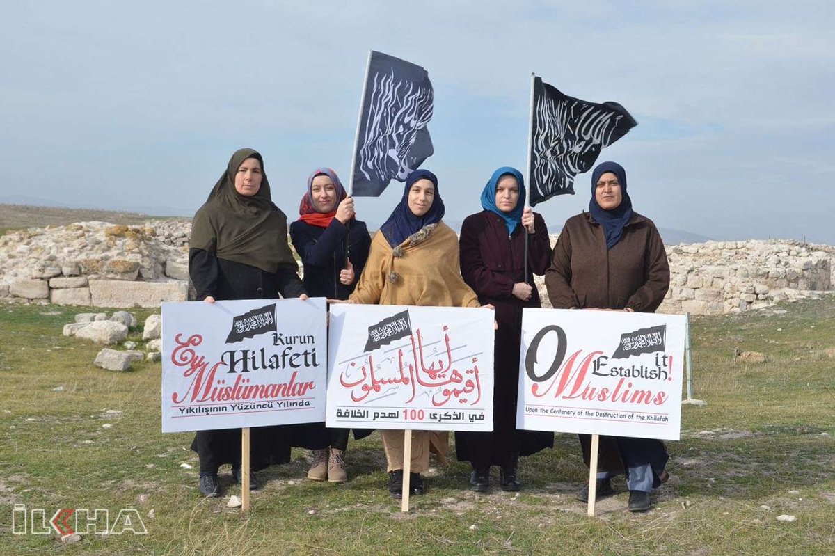 ilkeHaberAjansi's tweet photo. Hilafet videosu çeken 4 kadın Ankara'daki evlerinde gözaltına alındı
https://t.co/0LemMXjYqb https://t.co/eI82jowtU1