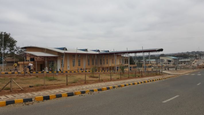 addisstandard's tweet photo. #Ethiopia: #COMESA, Ethiopia Signs €5.6m Agreement For Upgrading #Moyale, #Galafi Border Posts https://t.co/fA0HLONp7q Moyale and Galafi borders link Ethiopia on one hand to #Kenya and #Djibouti ... The project is funded by the #EU under the COMESA Trade Facilitation Programme. https://t.co/3rMkIDtnYK