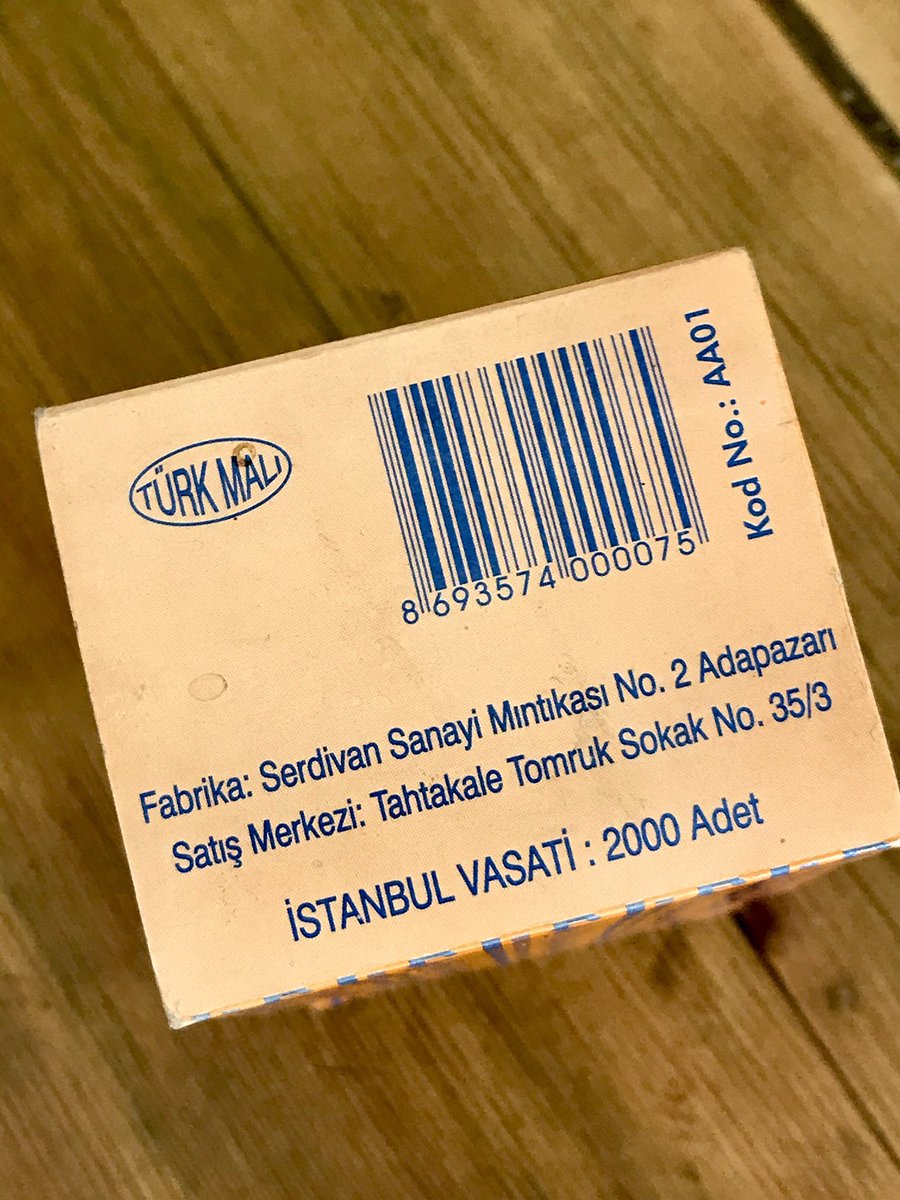 borgesyen's tweet photo. Hazine hazine!
Kürdan.
Almaya çıktım. Marketleş-meyen, -diği için de çok azalan en yakın mahalle bakkalına sordum çıkarıp verdi. Böylece 3 liraya bir hazine sahibi oldum. Kürdan Tarihi veya Mahalle Bakkalı Tarihi çalışmak isteyen varsa danışmanlık edebilirim. Lütfen ciddi olalım. https://t.co/wDNhNmGc6I
