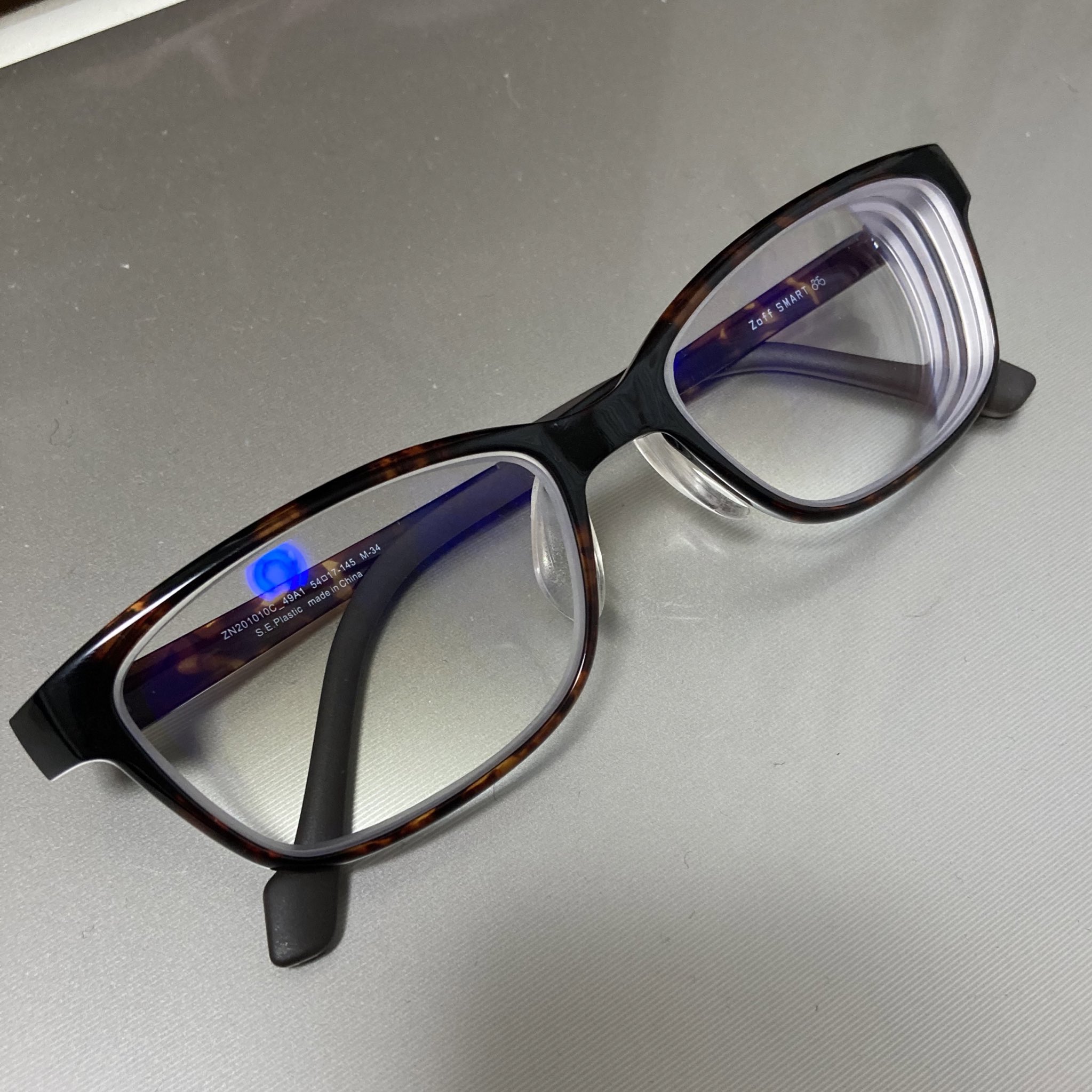 Uzivatel 夾 Na Twitteru 新しい眼鏡届いた 前のフレーム一体型だとずり落ちたり マスカラ塗ったまつ毛が当たることがあったので 今度はシリコン鼻パッド付きのzoff Smartに 軽いし耳かけ部分もラバーだから痛くならない あとレンズもブルーライトカットつけた Uzivatel 夾 Na Twitteru 新しい眼鏡届いた 前のフレーム一体型だとずり落ちたり マスカラ塗ったまつ毛が当たることがあったので 今度はシリコン鼻パッド付きのzoff Smartに 軽いし耳かけ部分もラバーだから痛くならない あとレンズもブルーライトカットつけた