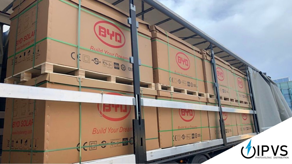 ipv_storage's tweet image. 📣 ¡RECIÉN LLEGADOS! 
🏃 ¡Corre a comprarlos y no te quedes sin tus paneles BYD!
Paneles monocristalinos de 400 W, célula partida. 
Solicítanos tu presupuesto.  
Email: 📧 marketing@ipvstorage.com  o ya sea al ☎️ +34 961 940 189.
#distribuidorbyd #energíafotovoltaica #panelesbyd
