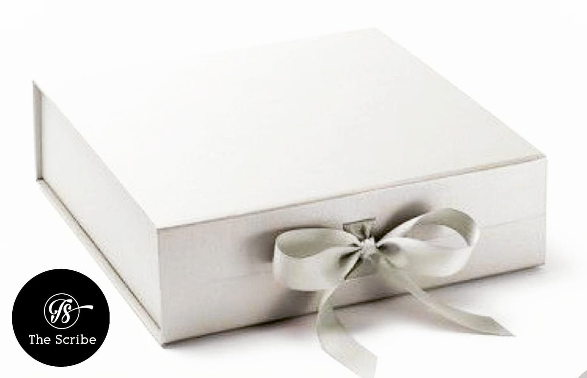 The__scribe's tweet photo. I was left a package this morning. On the front in big red letters it said, "PLEASE DO NOT BEND"
I thought to myself, how then am I supposed to pick it up?😏

☺Send a DM for quality printing, branding and packaging services.

Kindly like and retweet😍 https://t.co/RSwt6TZSCI