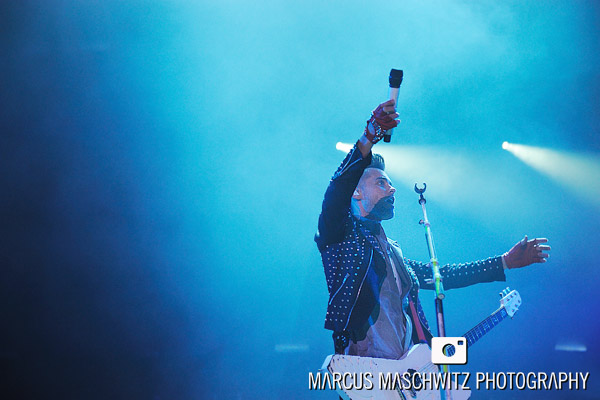 1998_echelon's tweet photo. Today in Mars History: February 23, 2010 - Into the Wild tour. Wembley Arena, London, England. #IntotheWildTour #ITW #JaredLeto #30SecondstoMars @JaredLeto @30SECONDSTOMARS https://t.co/o3GVhi7MxH