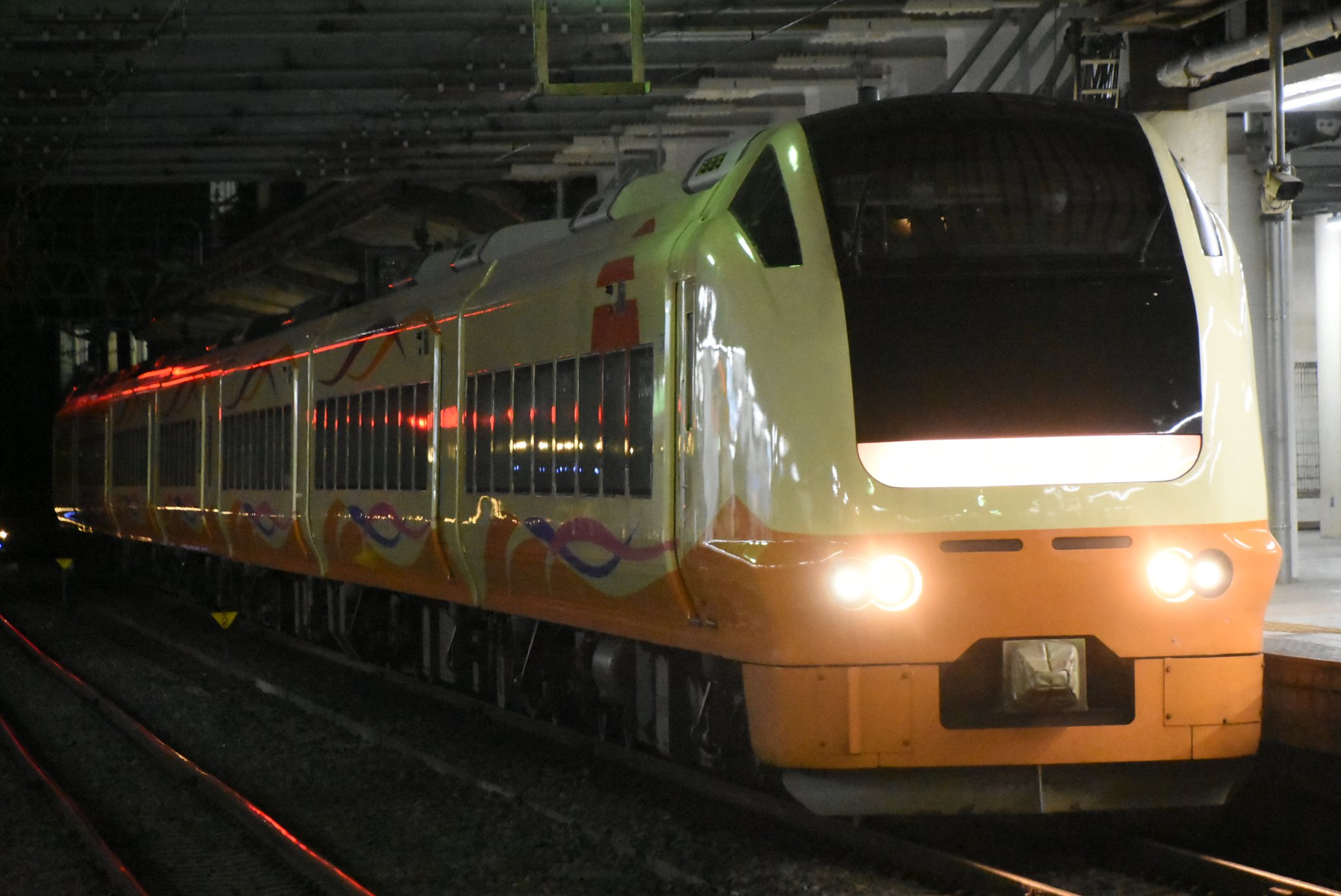 ユウタカ 臨時快速仙台行 那須塩原 仙台 E653系新潟車7両 仙台駅に停車する特急いなほの姿はとても違和感がある T Co Zfegdodnrv Twitter
