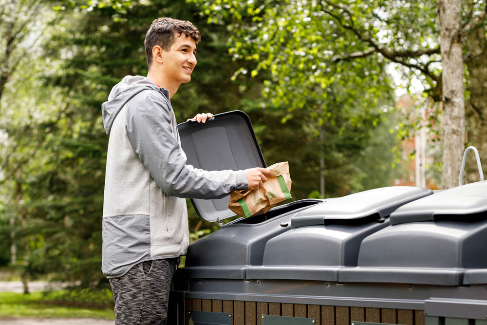 Otra forma de almacenar los residuos es posible. Descubre MolokDomino. hubs.ly/H0G_lCX0