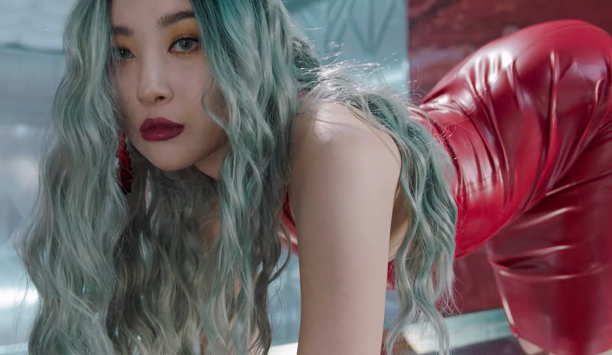 Sunmi tail. Сонми корейская певица. Sunmi mv. Sunmi tail. Sunmi tail album обложка.