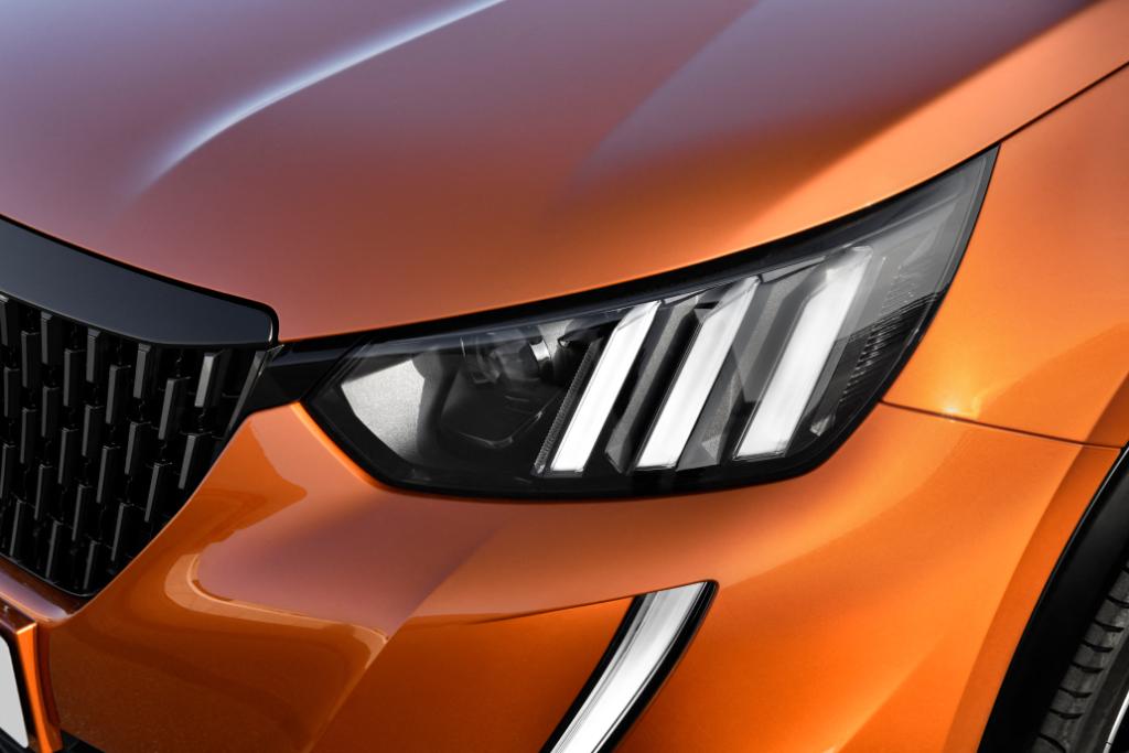 The claws are out.  The all-new #Peugeot2008 > bit.ly/3qUenqo