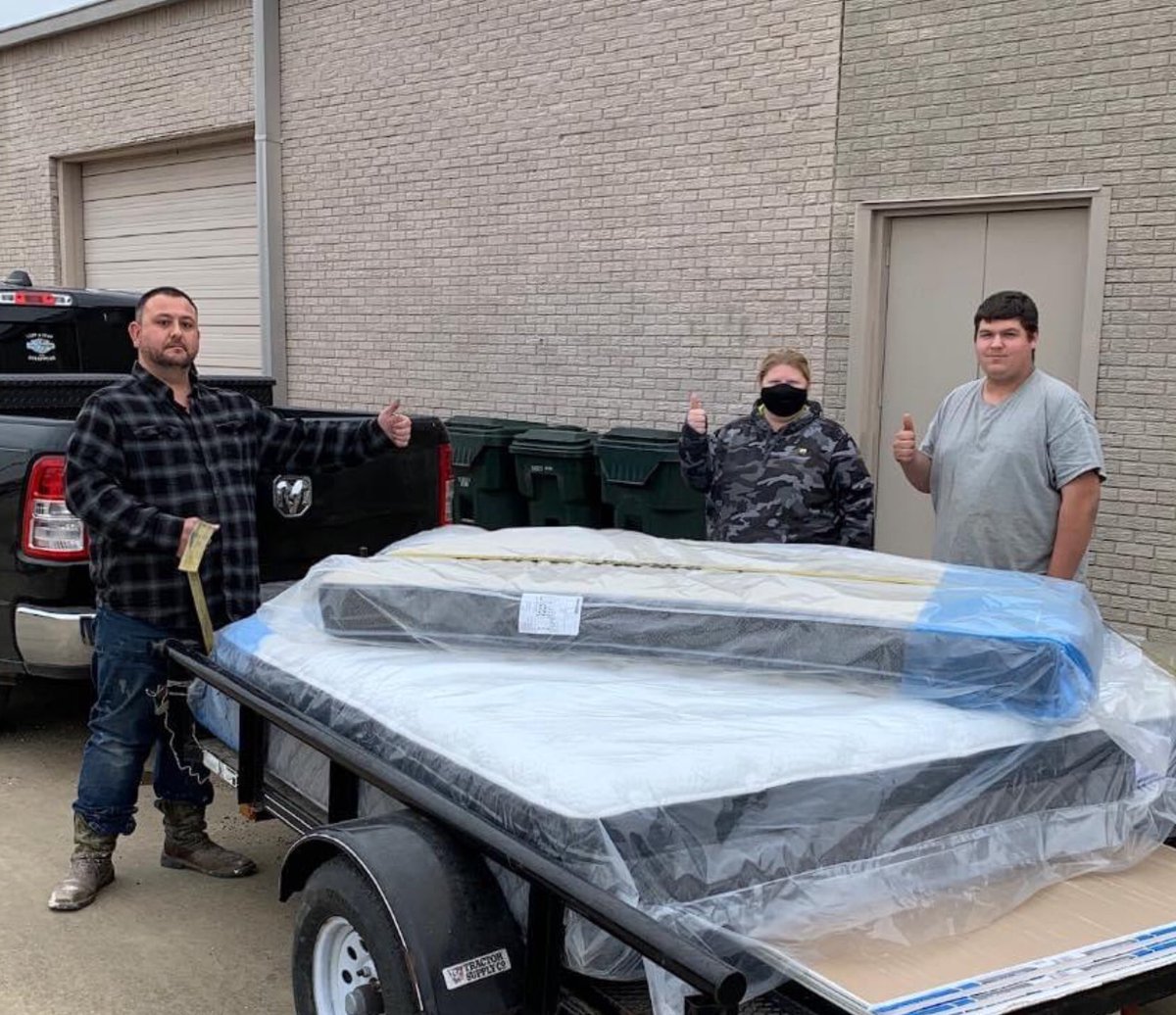 rrrrroach's tweet image. Thank You! To the Hawkins family! Found a King and a twin mattress that suited them. I value my repeat customers! Appreciate your continued support of a local business 😀
#boxdrop #cedarcreeklake #cedarcreek #mabank #gunbarrelcity #eustace #sevenpoints #sleeponitnow #ShopLocal
