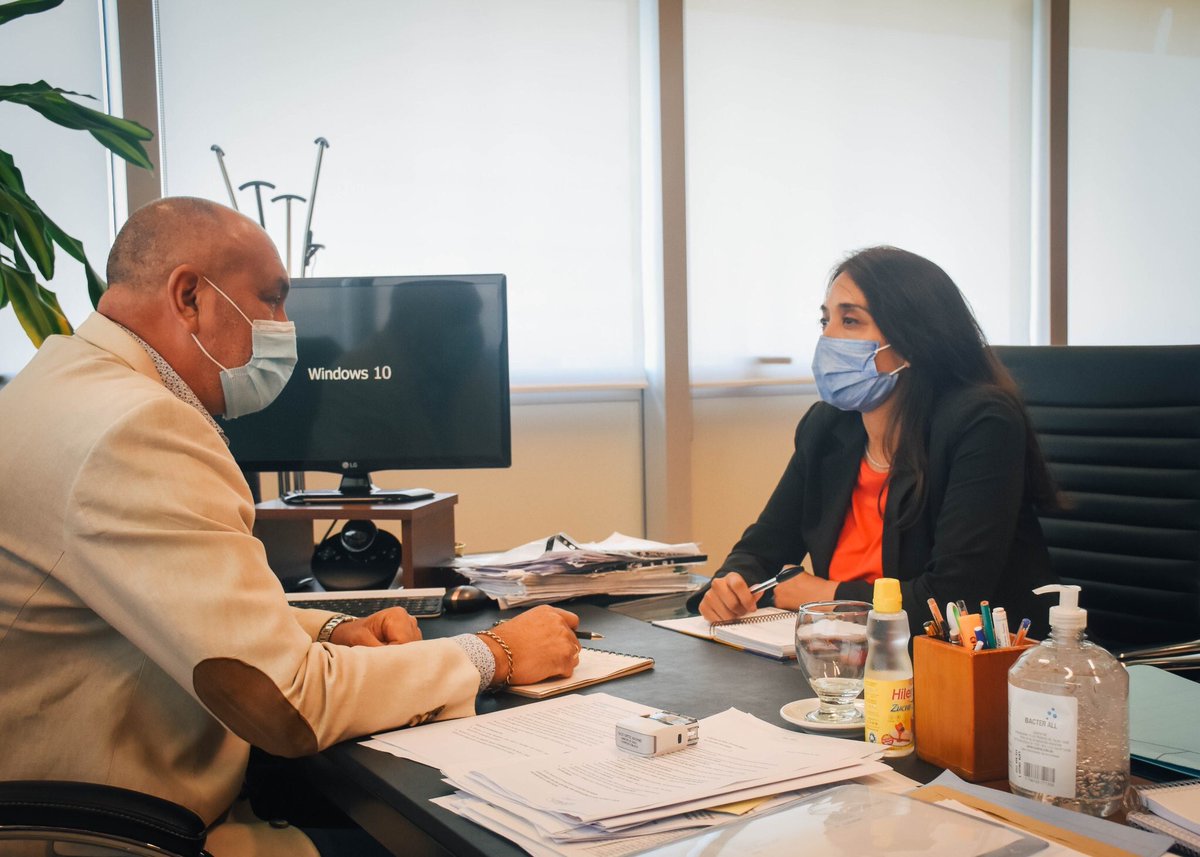 jortizandino's tweet photo. Recibí a Romina Rosas, intendenta de @caucetegob, con quien planificamos obras claves de saneamiento y pavimentación para la comunidad caucetera. Trabajamos junto a los municipios para llegar con más y mejores obras a todos los sanjuaninos y sanjuaninas. https://t.co/mRQl5nwekW