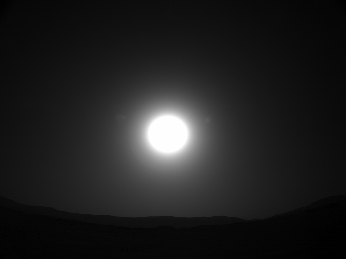 redditSpaceView's tweet photo. The Sun from #Mars https://t.co/AOfYK5aSHk
