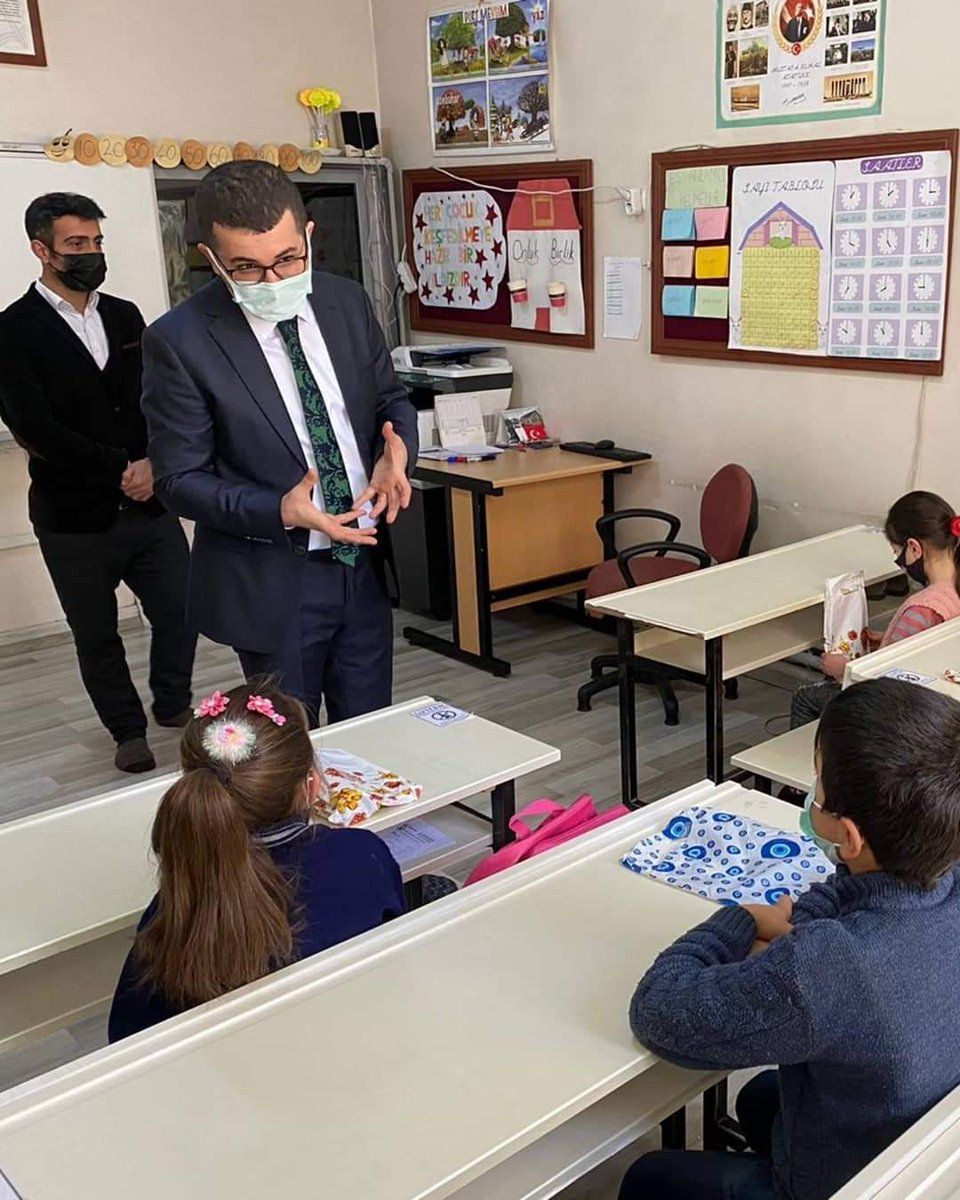 Sayın Tortum kaymakamımız ve ilce milli eğitim mudurumuzun okulumuza yaptığı ziyaretten dolayı teşekkür ederiz <a href="/OrhanOzen_25/">Orhan ÖZEN</a> <a href="/DastanOkan/">Okan Daştan</a>