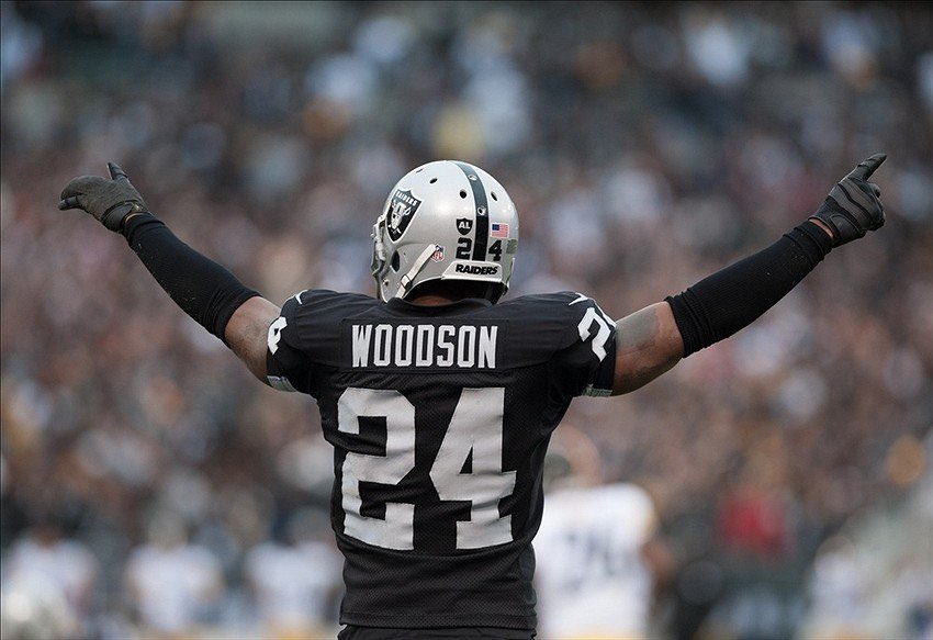 NFL_Stats's tweet photo. Charles Woodson is the only player in #NFL history with 50+ INTs and 20+ sacks https://t.co/hgYd0UKA3p