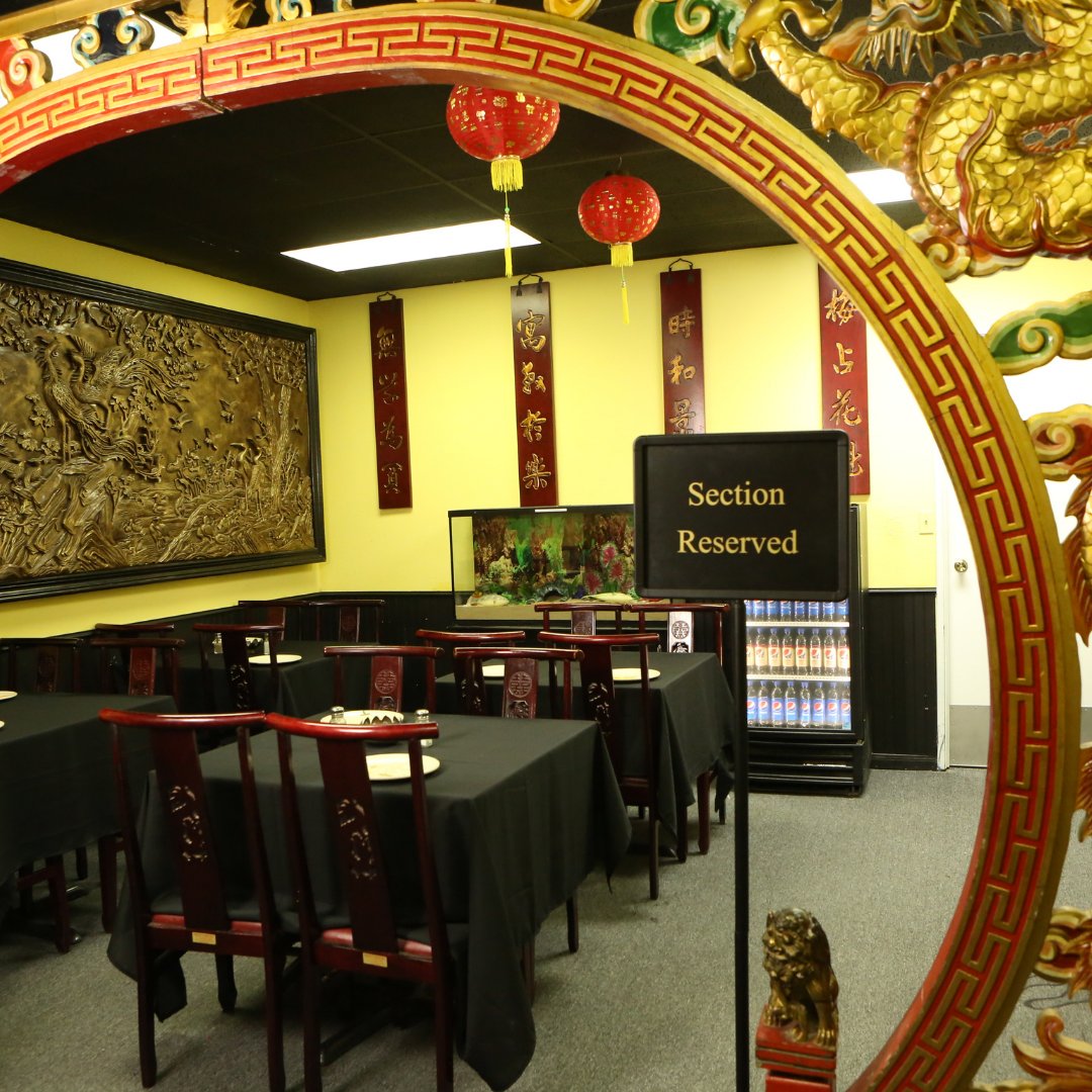 theperfectescap's tweet photo. Did you know Mr. Wong's Restaurant was  inspired by our family restaurant that we grew up working in? 🍤 You'll see videos of our family to clue you in on how to escape! Learn more about this light-hearted room: https://t.co/YhvIbIMFSQ https://t.co/SLTX1YJYit
