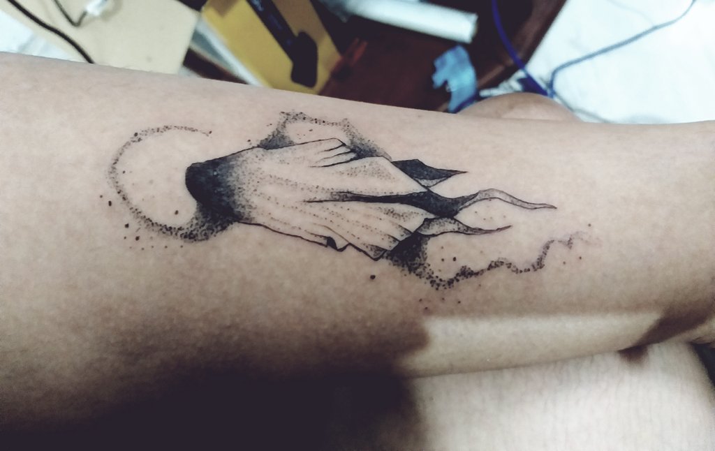 Konstanzcb's tweet photo. Primeira tattoo em pele humana https://t.co/PUNBNwBH5W