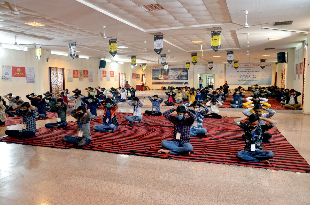aryacolleges's tweet image. An inspiring and motivational session on the second day of the Student Excellence & Learning Program - SELP. Stress relieving through breathing techniques practised during the session provided relaxation to the participants.
#aryacollege #Learningprogram #excellenceprogram