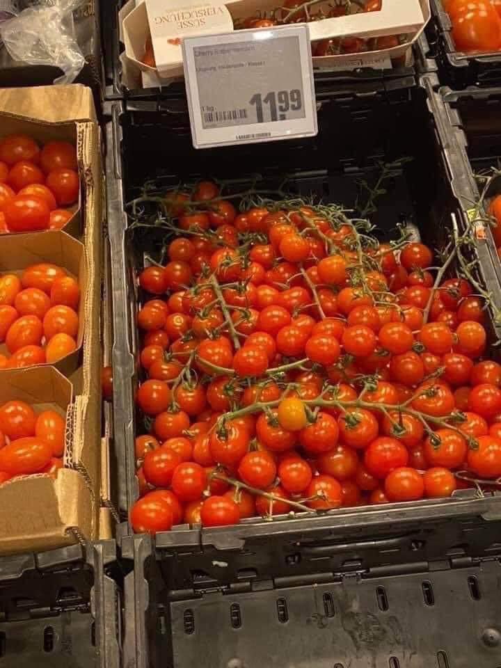 Almanya'da asgari ücretin 10.000 Türk Lirasına tekabül ettiği doğru...
Ama 1 kilo cherry domatesin 100 Türk Lirasına tekabül ettiği, en ucuz daire kirasının 8000 Türk Lirasına tekabül ettiği de doğru...