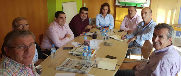 Una_Unionagric's tweet photo. El modelo agrícola de #Almería comienza a mostrar «signos de agotamiento», según los representantes del sector.

https://t.co/3xZn3Evclo

Vía @agricultura_360 

@Coexphal @AenVerde @Hortyfruta @UPAAlmeria @COAGAlmeria @ASAJAAlmeria #ecohal https://t.co/61ubTcMJWw