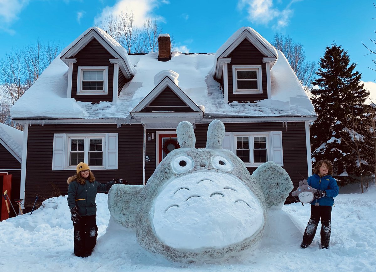 JamieFowlow's tweet photo. When your friends invite you to help them make a giant Totoro but in your mind you heard Toblerone #surprise #myneighbortotoro #cbwintercarnival #itsnotallstress #outsideisfree #nlpoli #dayoff #cornerbrook #watchforcars #distractions #stayactive https://t.co/lAtA2S4jq2