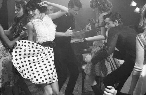 PISTA DE FUSTA ja on line
later at 19:00 @iCatfm FM

#danceradio
#icatfinesse
#divas
#synths
#bass
#miquipuigdj
#percappeusimalucs
#ourscene
#vendofordfiesta

ccma.cat/catradio/alaca…