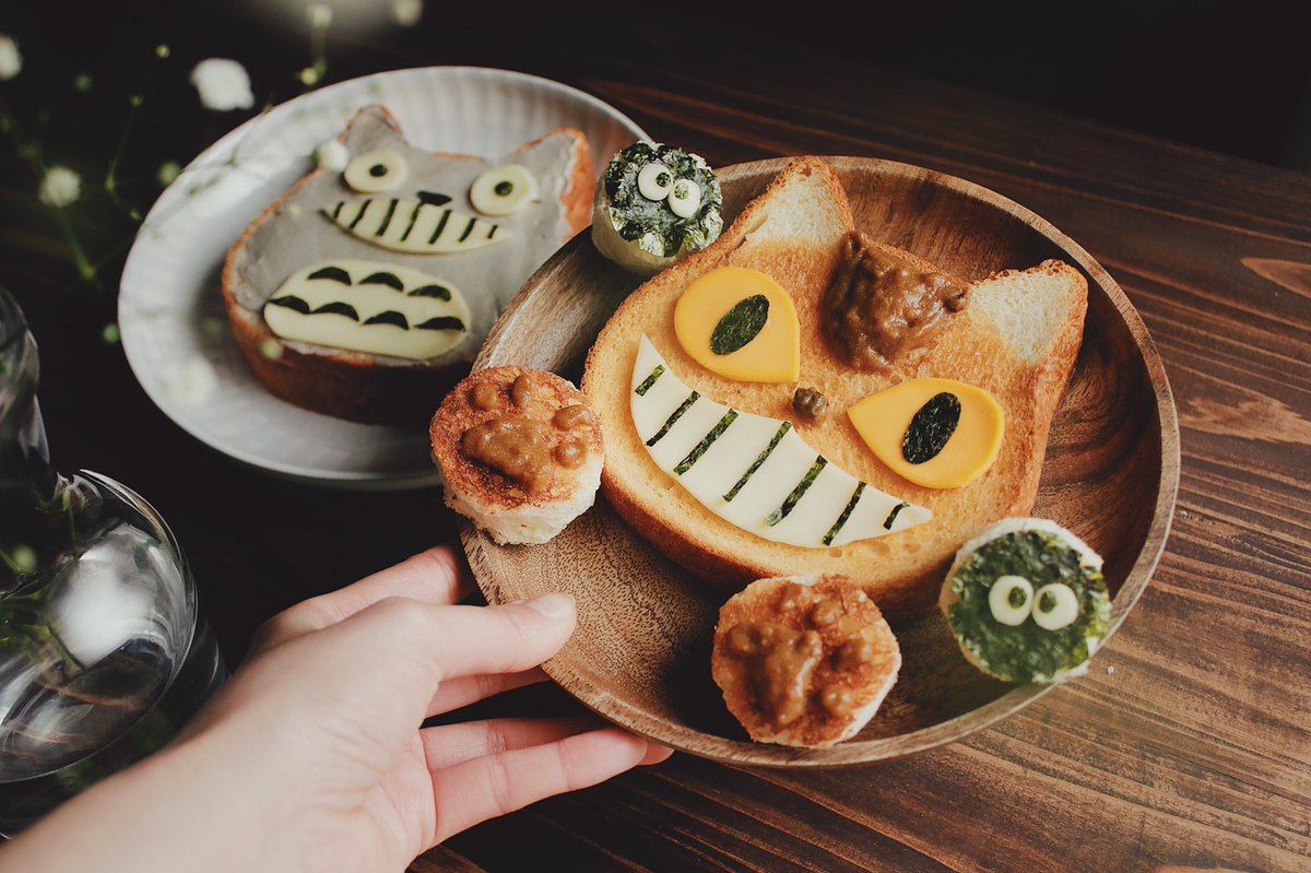 ねこねこ食パンを使って トトロとネコバスのキャラトーストを作ってみた 話題の画像プラス ねこねこ食パンを使って トトロとネコバスのキャラトーストを作ってみた 話題の画像プラス