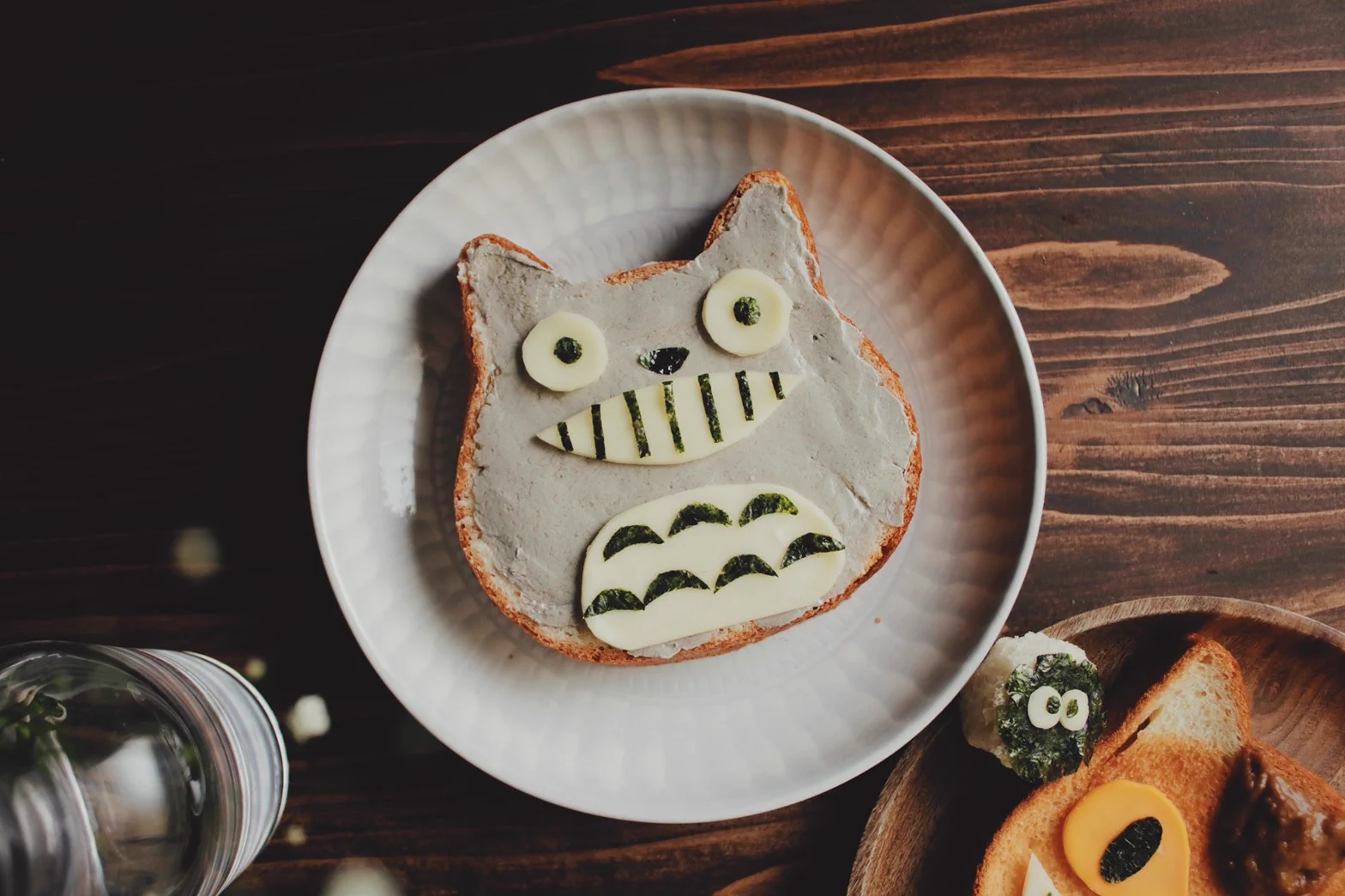 ねこねこ食パンを使って？トトロとネコバスのキャラトーストを作ってみた！