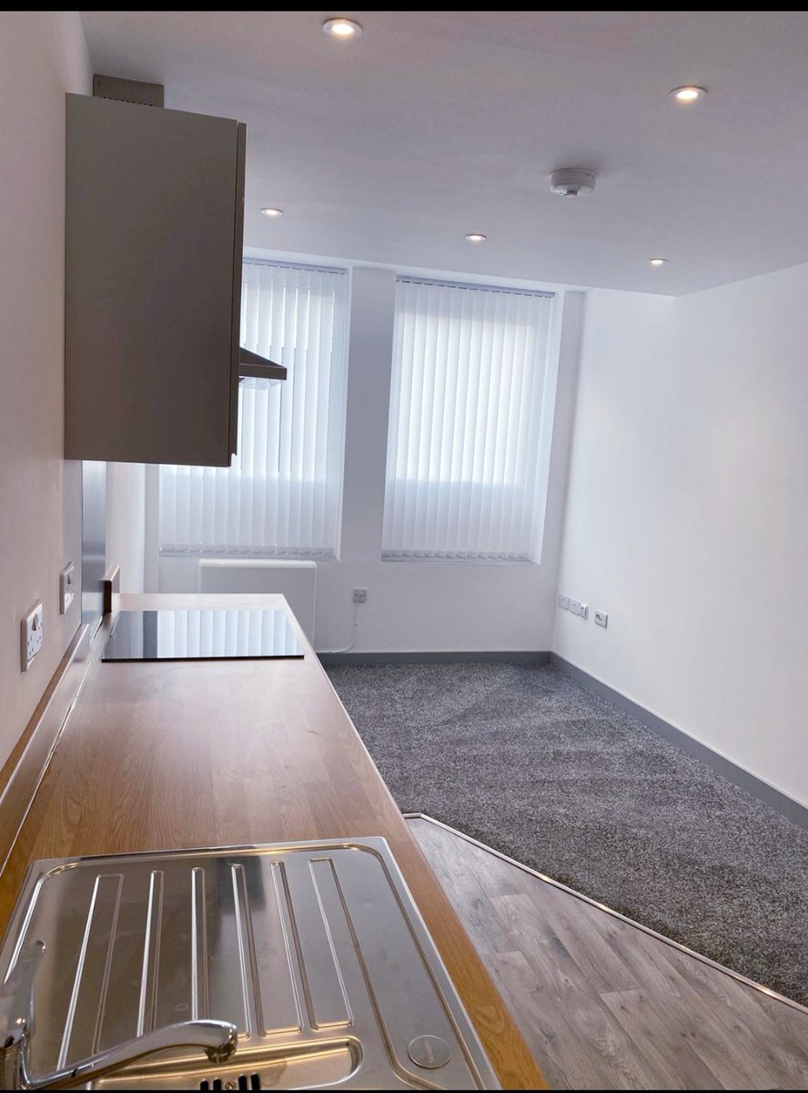 RoomOne Construction tweet media