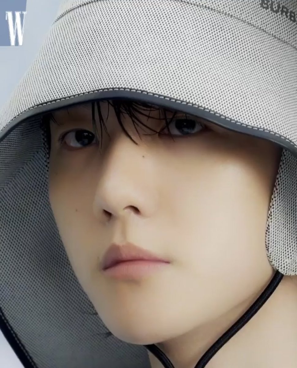 baekluthinker's tweet image. babyun:(