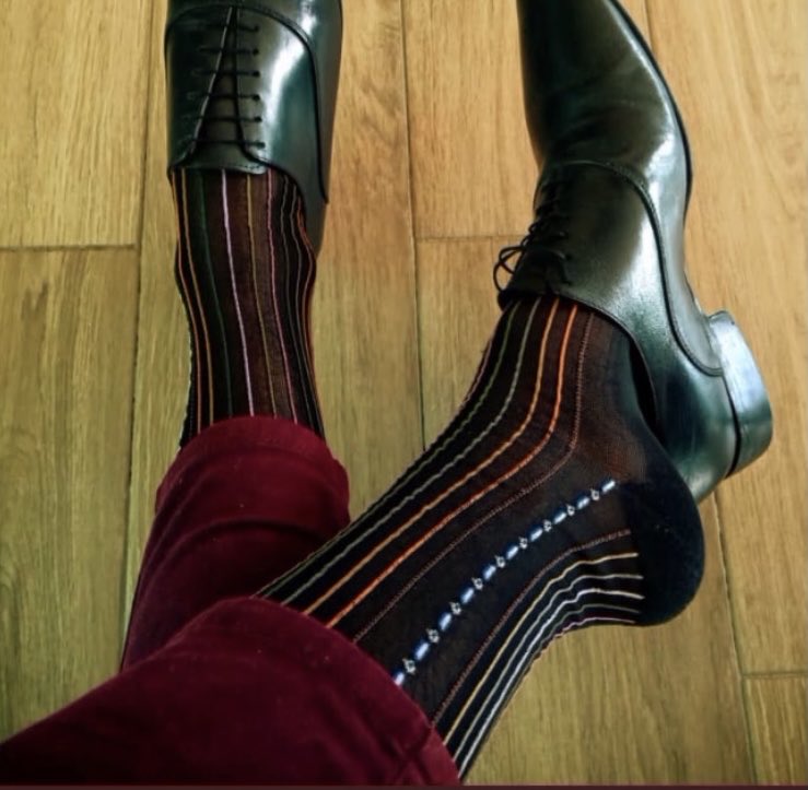 socksandporn's tweet photo. #sheersocks #executivesocks #socksfetish #socksporn https://t.co/W2lQYQMS6w