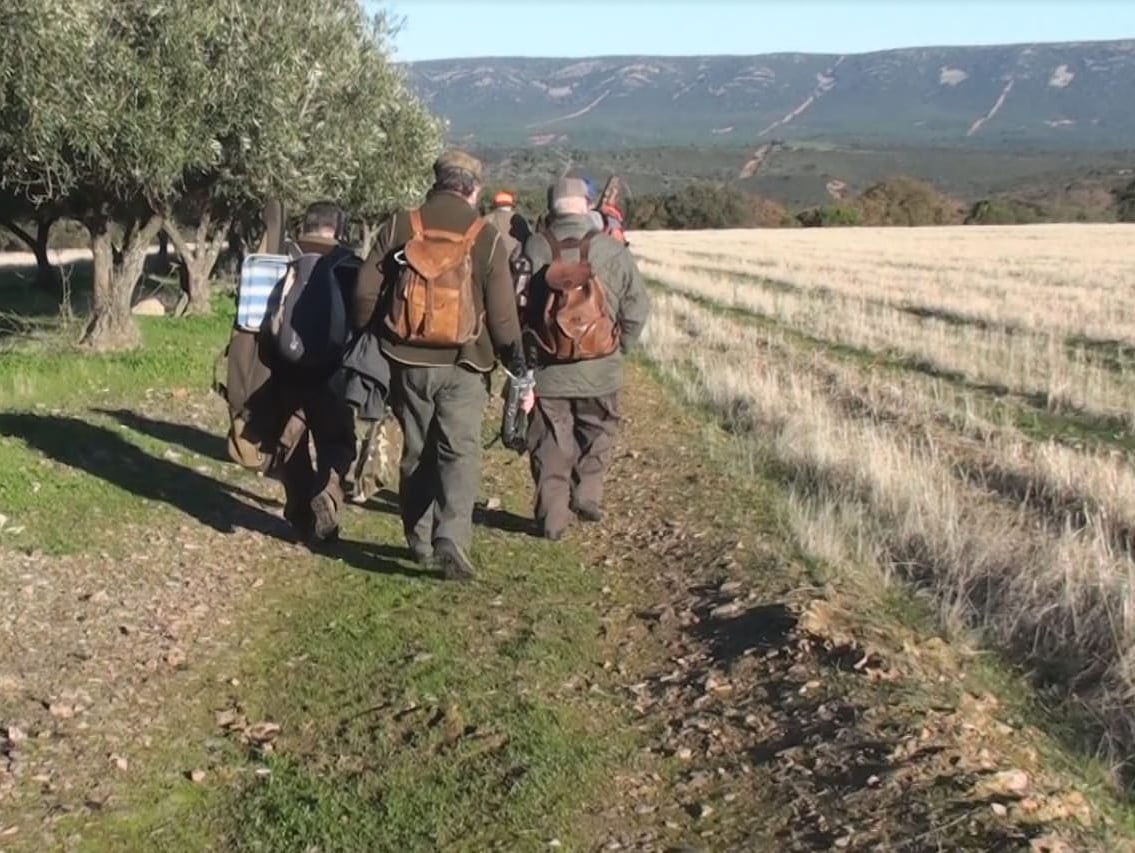 El texto mensual viene escrito por un colaborador que siempre está ahí para cuando se le necesita.
Ha aprovechado la situación para realizar un balance general según su punto de vista de esta peculiar temporada de caza. El es Dani Gómez de Playmocaza.
jocan-caza.blogspot.com/2021/02/colabo…