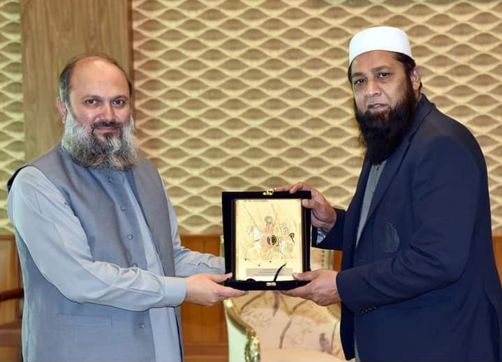 Inzamam ul Haq (@inzamam08) on Twitter photo It was an absolute pleasure to meet <a href="/jam_kamal/">Jam Kamal Khan</a>. The clarity of his vision and his dedication for the people of Balochistan was exemplary.
May we all can play our role for the betterment of our brave people of Balochistan. #PakistanZindabad It was an absolute pleasure to meet <a href="/jam_kamal/">Jam Kamal Khan</a>. The clarity of his vision and his dedication for the people of Balochistan was exemplary.
May we all can play our role for the betterment of our brave people of Balochistan. #PakistanZindabad