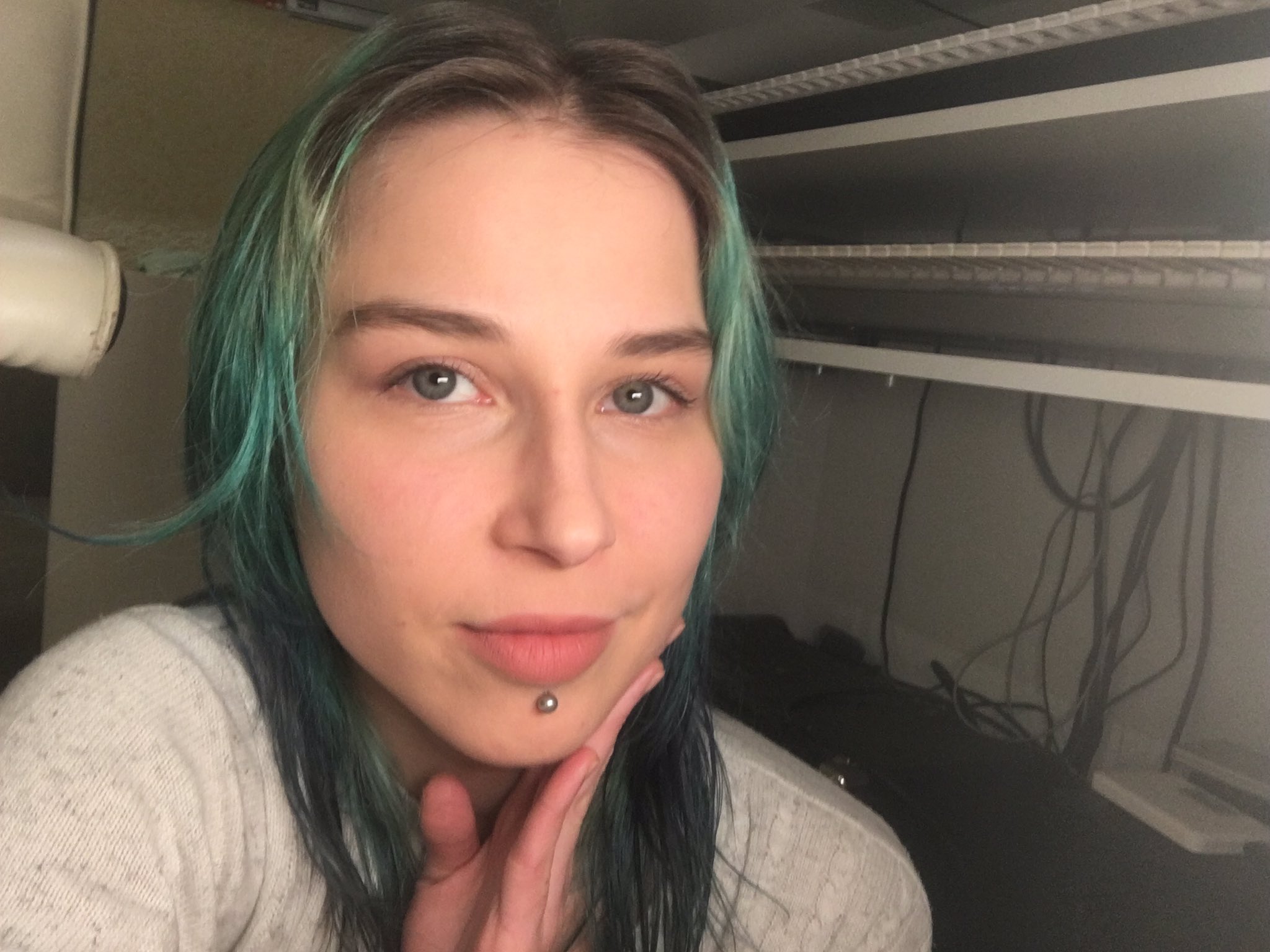 Laruna Mave 🔞(MySchoolLife) on X: Just me 💜 How you doing?  t.co1SlKO6zqrs  X