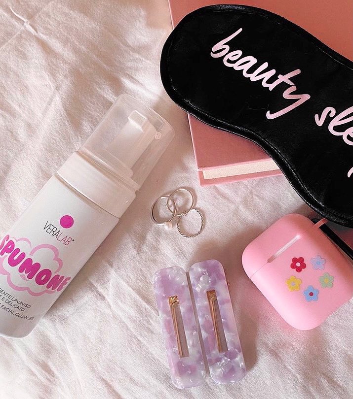 Veralab_cinica's tweet photo. Detersione mattutina con spumone e siamo pronte per incominciare la giornata! 😉
#veralab #skincare #cosmetica #detersione #spumone https://t.co/IT4OXU6bgS