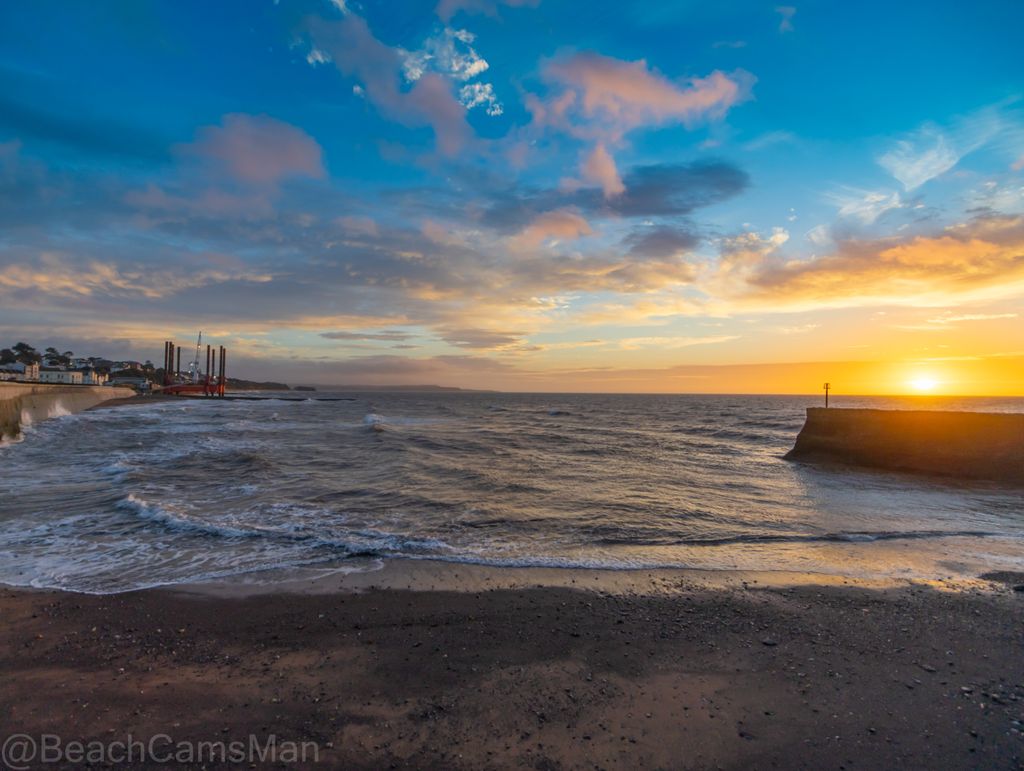 <a href="/Wavewalkerbv/">WaveWalker BV</a> at #sunrise. 

#sunrise_and_sunsets #sunrises #sunrisephotography #sunrise🌅 #sunriseoftheday