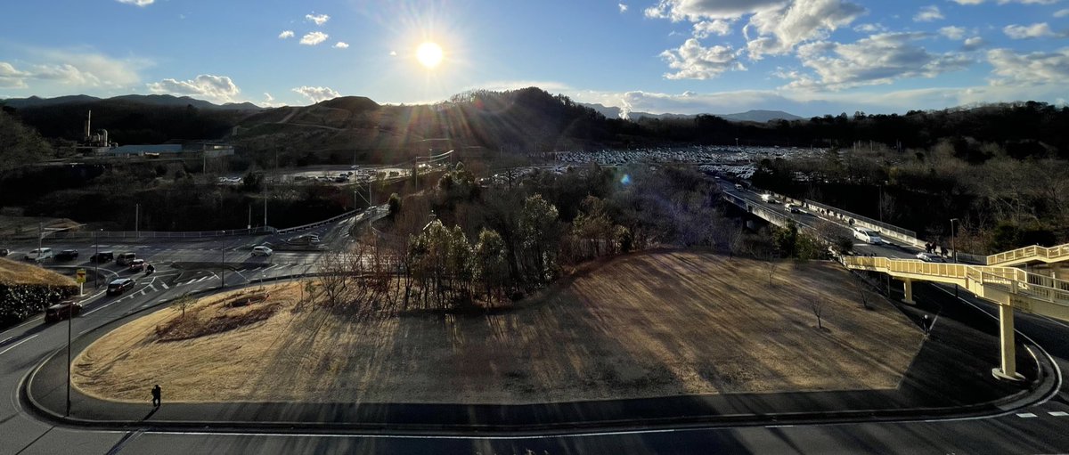 ぼっち N On Twitter ビットコインが元気なので ちょっとだけピコピコ 140億円まで増えました 注 ただのゲームです まぁそれはおいといて 後3週間ほどでこの景色も見納めです 働きやすい職場でした 次もすんなりと見つかるといいのですが タイミング的