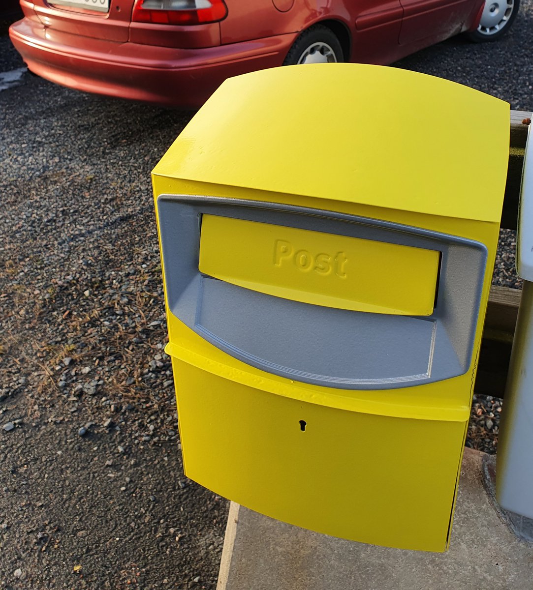 Fått en ny postlåda i byn ✉