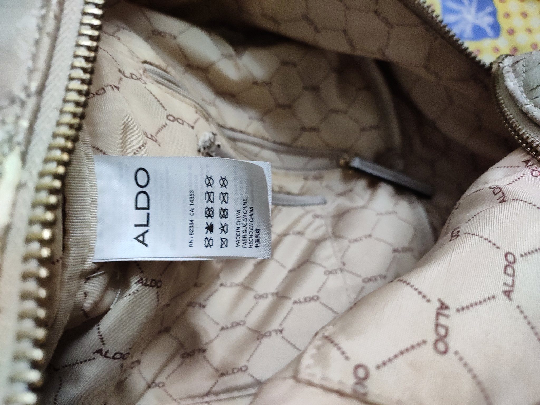 Partha Chakraborty on X: @ALDO_Help Hi, my sister's ALDO bag is torn out!  How dare you sell these REXINE bags to customers by saying leather bags?  I've spent ₹7000 on this! Even