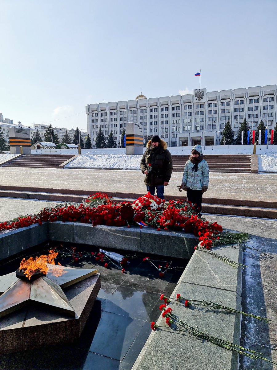 В этот морозный день почтили память защитников Отечества! Низкий поклон и вечная память Героем, отдавшим долг Родине,  взамен на мирное небо над головой для будущего поколения!
#ДеньЗащитникаОтечества #Самара