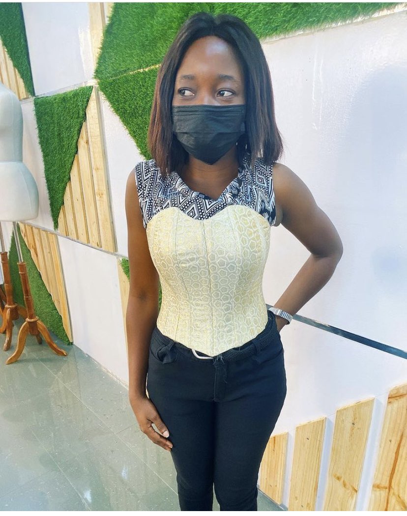 A snatched corset 🥰
Made by Tolu our advanced student!

#airvytrainingcentre #fashionstyle #circles #fashiondesigner #advanced #bridaldress #corset #corsettop #corsetry #corsetart #snatched