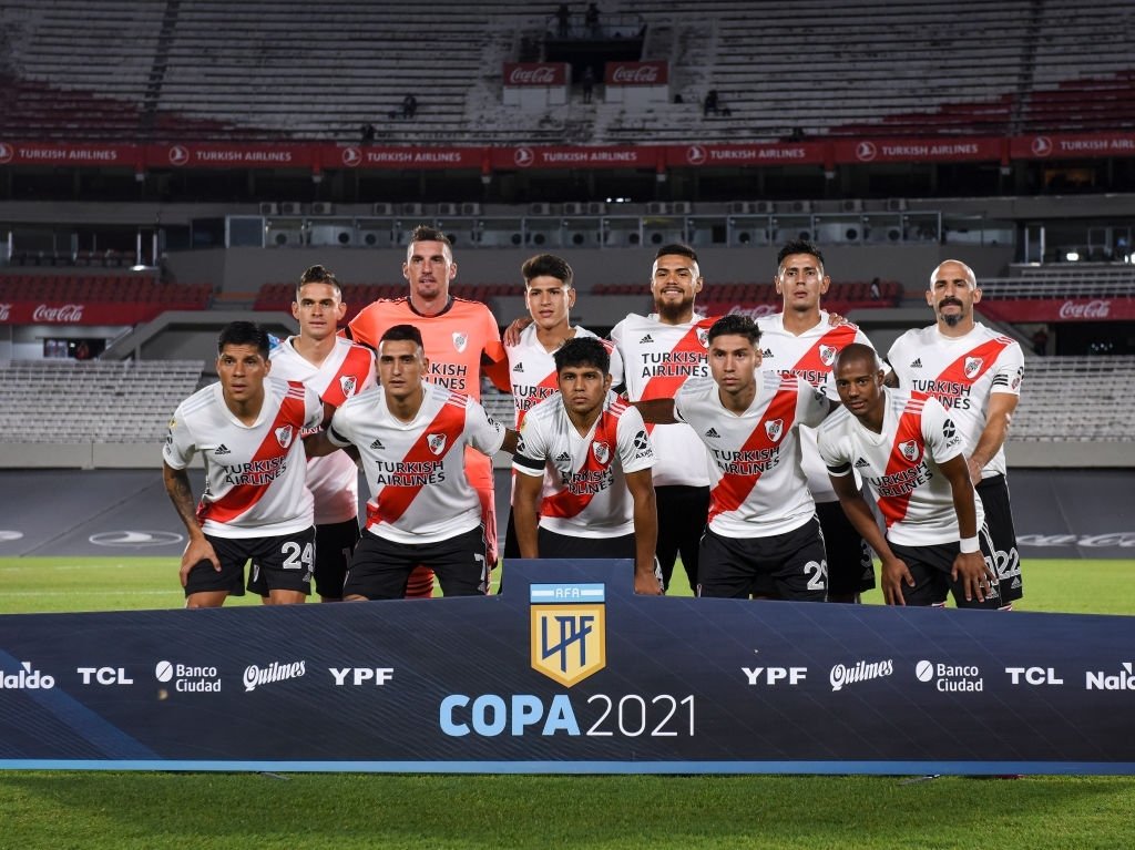AleCarp141's tweet photo. @enriqueguzmn554 @carlitosCARP142 @SPR_CARP @CesiMadry @LaCesi88 @NorelkyF16 @carlosmaldoigle @Cariiamaya @caseres58577 @cerdan_leo @cesardiazcolina @alejandrator2 @famosoriverp @GarciaWallly @LocuraCARP @MzaJuntoARiver @RosarioEsDeRiv1 @pochy_deRiver Gracias por la mención amigo...que tengas un lindo día 👌 Saludos a toda la banda ⚪🔴⚪ https://t.co/5WCe8Dbs0x
