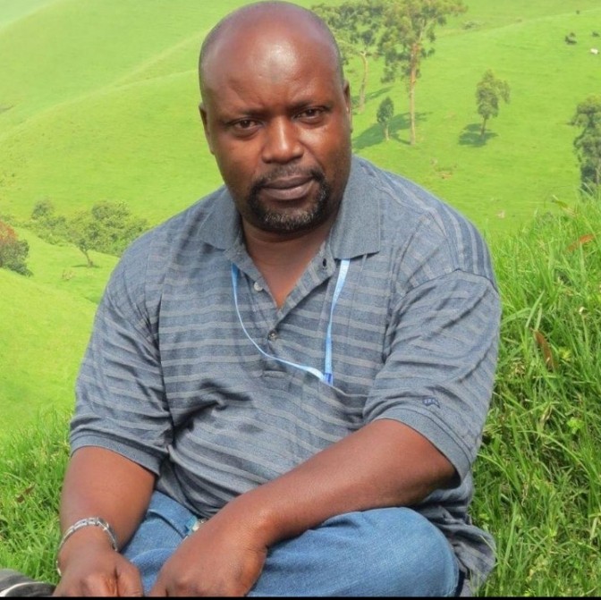 AngeMwamba243's tweet photo. #Je_suis_Mustapha
Je demande aux autorités @Presidence_RDC, @LukondeSama, @GilbertVpm, @AssembleeN_RDC, @senatrdc qu'une enquête soit faite au tour du décès ce digne fils du Pays et que les responsables soient punis.
Mes condoléances à sa famille et au Pr. @fatshi13 .
#RIP. https://t.co/8WTVRdhw0r