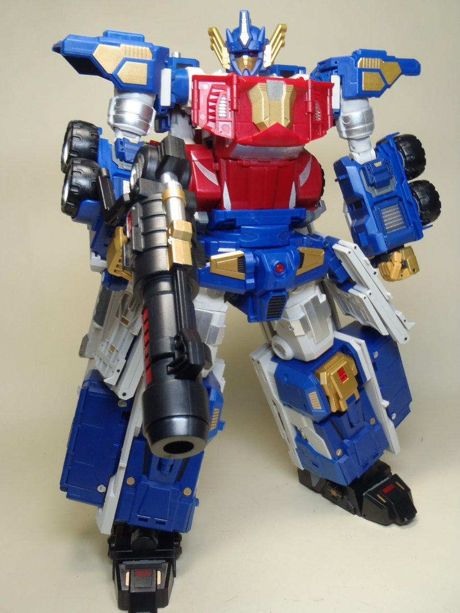初FANS HOBBYの商品でしたが、パーツがかっちりしててなかなかいいです