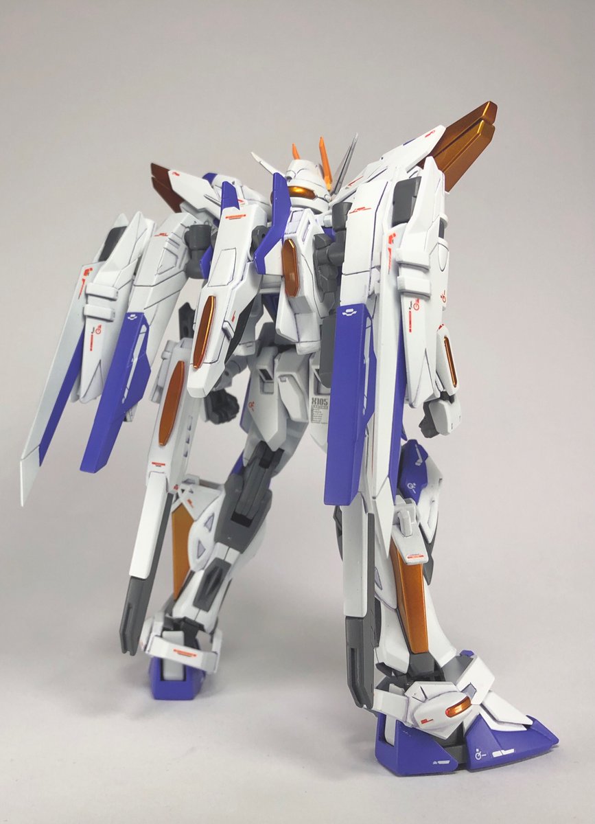 vxseriouse's tweet photo. GAT-X105VX ストライクガンダムヴィクステア。ナチュラルとコーディネーター問わず変…個性的な人員で組織された独立ファクトリー「ヴェンイクシス」が開発したMS。VPSなど最新技術の導入や独自技術や専用ストライカーパックの採用したストライク系カスタム機…という想定で製作しました。
#ガンプラ https://t.co/dgRBsLQCAL