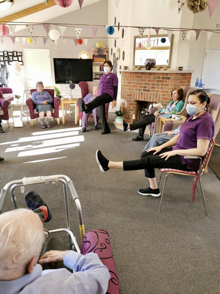 Dawson_Lodge's tweet image. Some chair exercises in this sunny morning as well as hairdressing! 🧘🏻🧘‍♀️☀️🥰🤩  #tuesdaymotivation #exercises #fun #pamper #Wellbeing @Dawson_Lodge @AnchorHanover  @carehome_co_uk @CareQualityComm