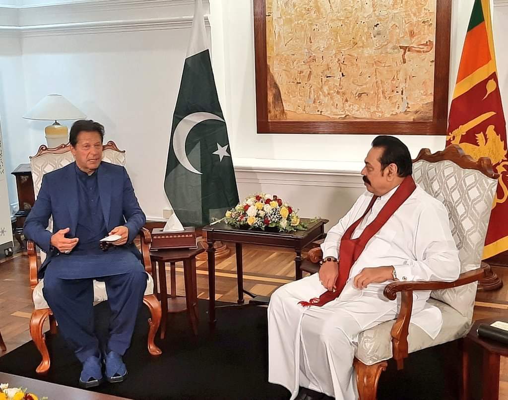 IKOfficialPK's tweet photo. وزیراعظم عمران خان کی سری لنکا کے وزیراعظم سے ون آن ون ملاقات ۔
@ImranKhanPTI https://t.co/lrdamaNZjV