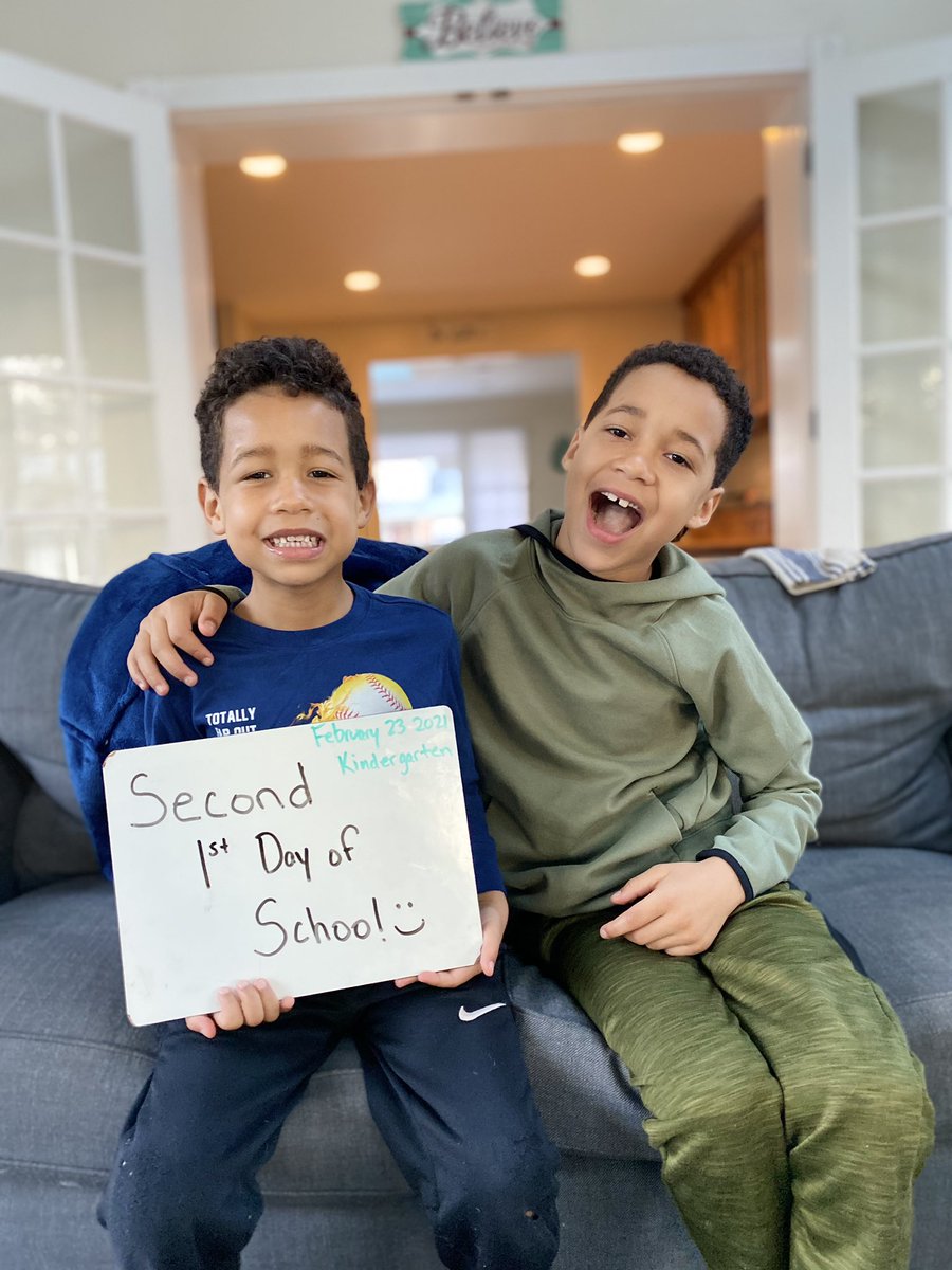 Momof4Moore's tweet image. 🏫 🎉 It’s my nephews First Day of Kindergarten in the building!  We are so excited for you Elliott!! #fhesfamily #secondfirstday #kindergarten @costanzokindies #letsdothis