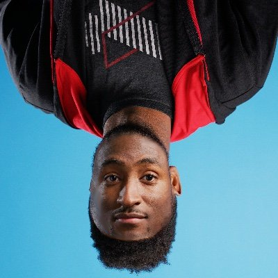 Brownques's tweet photo. MKBHD got a new profile pic, and so do I https://t.co/serJZwjT6u