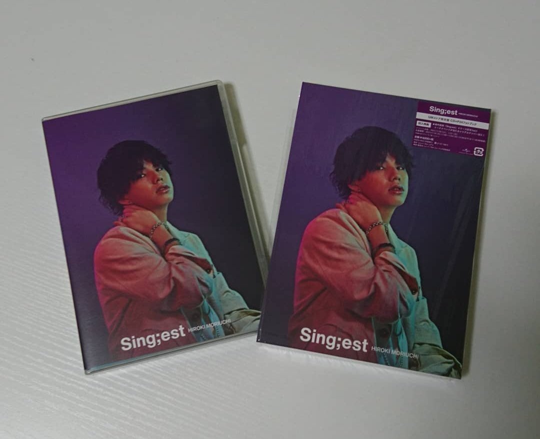 stayfree_dream's tweet photo. 家に着きました。
Sing;est…UMストア限定盤!
直筆サイン入り、アナザージャケット付き…明日から毎日車の中で聞こう!
#Singest
#森内寛樹 https://t.co/3I6Pr99BhW
